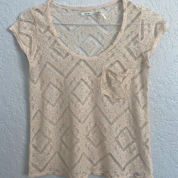 🤍 Kimchi Blue UO Sheer Lace Tee - Picture 1 of 3